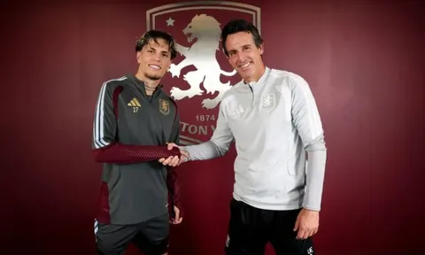 Fan Aston Villa sợ Garnacho đi vào vết xe đổ của Sancho