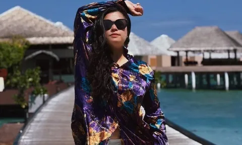 MC Thu Hương chuộng thời trang vintage khi đi biển