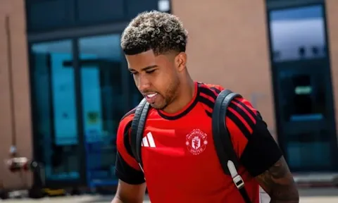 Huyền thoại Man Utd hết lời khen ngợi Andrey Santos