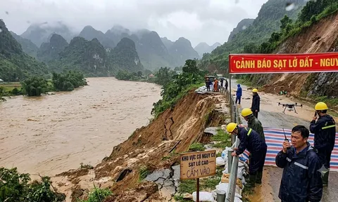 Bão số 2 sắp vào Biển Đông đêm nay, cảnh báo mưa lớn, nguy cơ sạt lở ở miền Bắc