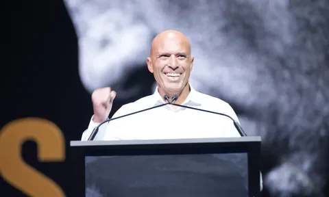 Royce Gracie chọn ra 4 huyền thoại vĩ đại nhất lịch sử MMA: Sự khiêm tốn của một tượng đài