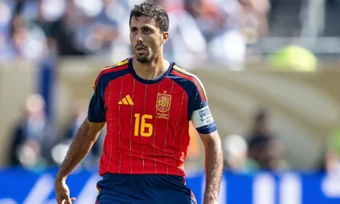 Tin đồn chuyển nhượng sáng 25/7: Real Madrid muốn có Rodri; Man Utd giữ chân Bruno Fernandes