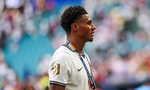 MU nhắm Ollie Watkins thế chỗ Zirkzee