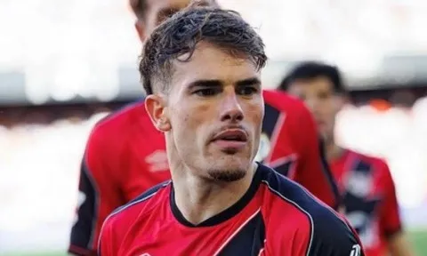 Chelsea cách thương vụ Pep Chavarria 10 triệu bảng