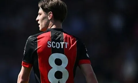 Sức hút 64 triệu bảng của máy chạy Alex Scott