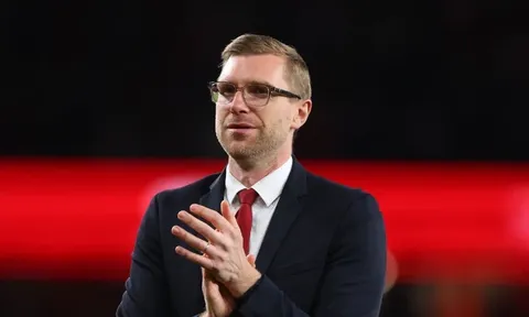 Per Mertesacker làm Giám đốc thể thao DFB