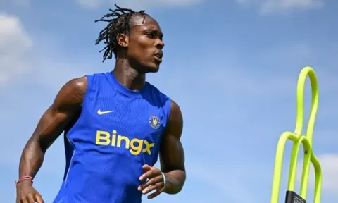 Emegha lỡ hẹn tour du đấu hè cùng Chelsea vì chấn thương