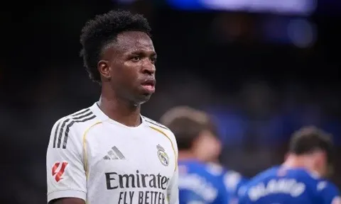 Arsenal chưa liên hệ chiêu mộ Vinicius
