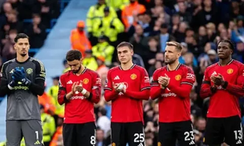 Nâng cấp đội trẻ, MU nhắm sao Man City và Liverpool