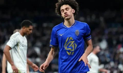 Liverpool bạo chi vẫn mất Akliouche vào tay PSG