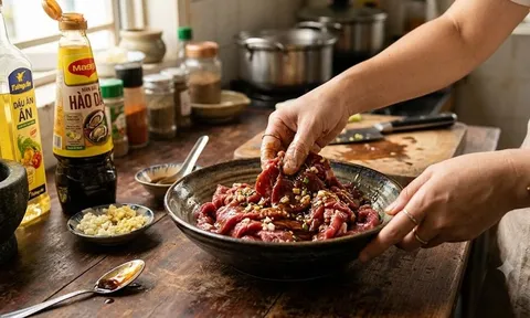 Cách ướp thịt bò mềm ngon, không bị dai: Bí quyết nằm ở 1 thành viên quen thuộc trong bếp