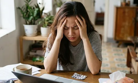 Cảnh báo 4 dấu hiệu ở vùng đầu tố cáo gan đang bị xơ hóa