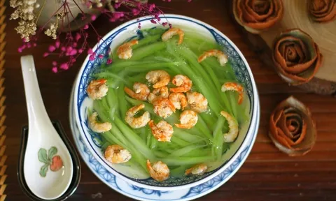 Cách nếu canh tôm bầu ngọt nước, giữ trọn chất bổ