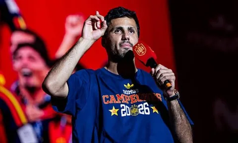 Tin đồn chuyển nhượng sáng 28/7: Real Madrid săn Rodri; Juventus đàm phán mượn Zirkzee