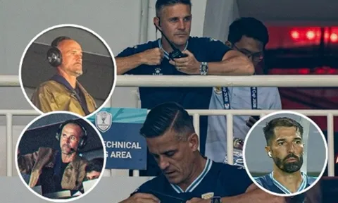 John Herdman lên khán đài chỉ đạo ĐT Indonesia