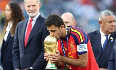 PSG rút khỏi cuộc đua giành Rodri