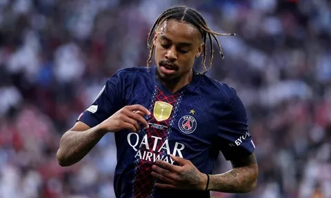 Bradley Barcola gật đầu gia nhập Liverpool sau cuộc gọi với Iraola