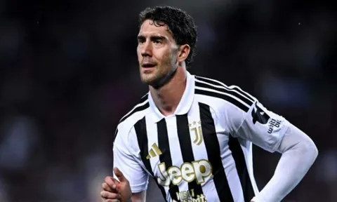 Vlahovic và Sesko, song tấu trong mơ của Michael Carrick