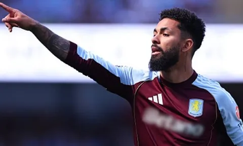 MU có nên mạo hiểm với canh bạc mang tên Douglas Luiz?