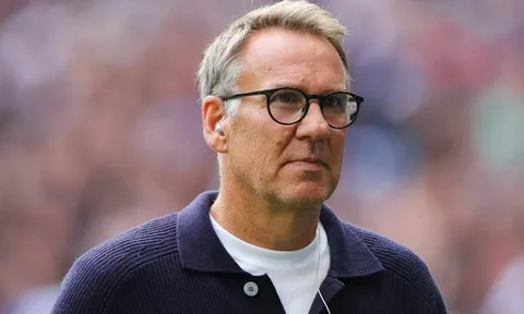 Paul Merson thúc giục Arsenal mua Barcola sửa sai vụ Trossard