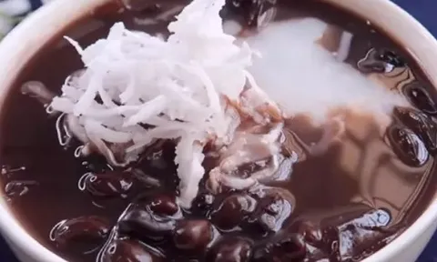 Dù là chè đậu đen hay đậu đỏ, trước khi nấu nhớ làm thêm 1 bước này, hạt nào cũng chín bở bùi mà không nát