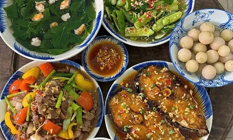 Hôm nay nấu gì: Bữa tối ngon thế này cơm nấu bao nhiêu cũng hết