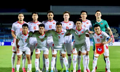 Việt Nam dùng dàn sao tấn công đối đầu Singapore