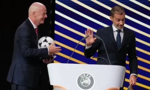 World Cup không phải món hàng để Infantino đem ra ngã giá