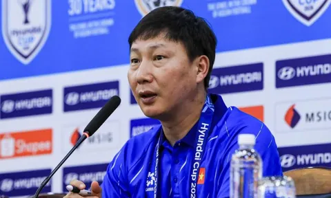HLV Kim Sang-sik quyết thắng Singapore tại Mỹ Đình