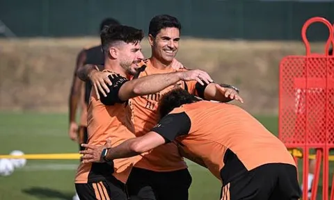 Arsenal nhắm Vinicius, Merson cảnh báo cả Ngoại hạng Anh