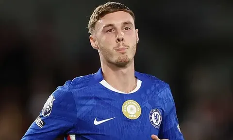 Morgan Rogers tiết lộ tin gia nhập Chelsea cho Cole Palmer