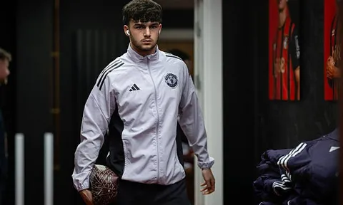 Đằng sau vụ Fredricson là nước cờ cao tay của Man Utd