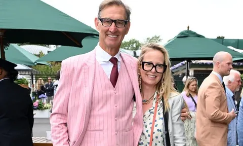 Tony Adams bán dinh thự 4 triệu bảng để vợ đi học thạc sĩ