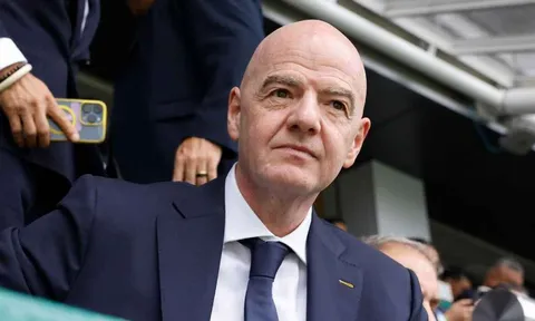 Đế chế của Infantino có sụp đổ sau thất bại vụ bán cổ phần World Cup?