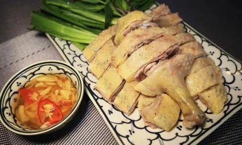 Luộc vịt đừng chỉ cho nước lã: Thêm gia vị này, vịt hết sạch mùi hôi, ngọt lịm