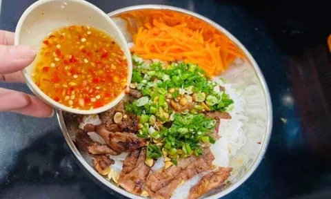 Muốn ăn bún thịt nướng nức tiếng tại TP.HCM, đến ngay 5 địa chỉ này, ngon bổ rẻ không phải xếp hàng