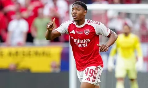 MU chịu lỗ vụ Zirkzee để săn ngọc quý Arsenal