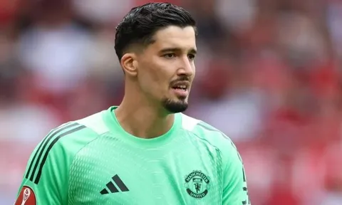 Altay Bayindir rời Man Utd là cái kết đã được dự báo