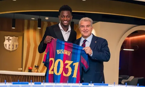 Barca chính thức ra mắt sao mai Jesse Bisiwu
