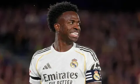 Obi Mikel: Vinicius chỉ đang lợi dụng Arsenal