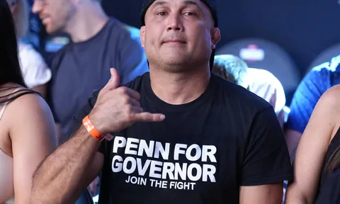 Huyền thoại UFC B.J. Penn tiếp tục tranh cử tại Hawaii giữa vòng xoáy pháp lý và bi kịch gia đình