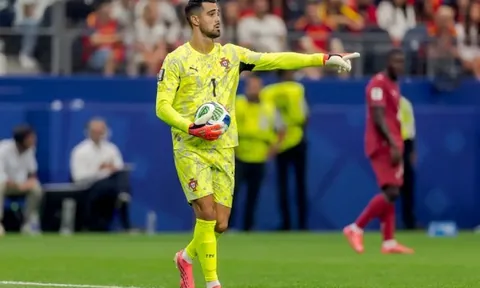 Alonso muốn Chelsea chốt mua Diogo Costa giá 51 triệu bảng