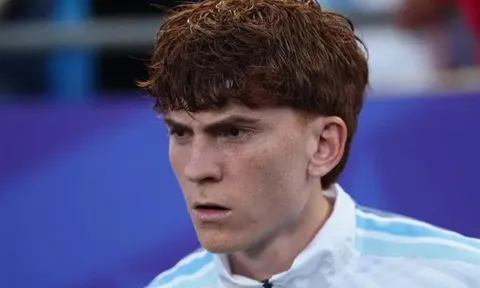 Valentin Barco, tân binh Chelsea từng bị Bellingham tát là ai?