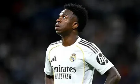 Cựu Giám đốc Real Madrid khẳng định Vinicius không định gia hạn hợp đồng