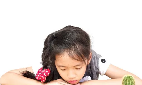 Con cao lớn vượt trội so với bạn bè: niềm vui hay “bẫy” dậy thì sớm?
