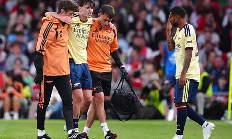 Arsenal mất thêm hậu vệ phải sau trận thua Real Betis