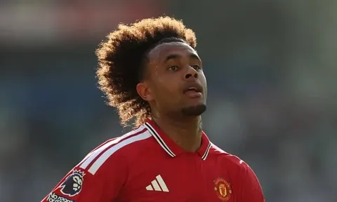 Giám đốc Juventus thân chinh chốt hạ vụ mượn Zirkzee từ Man United