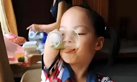 Đi siêu âm bác sĩ thông báo thai nhi không có tay chân, người mẹ vẫn quyết sinh con giờ đứa trẻ như thiên thần