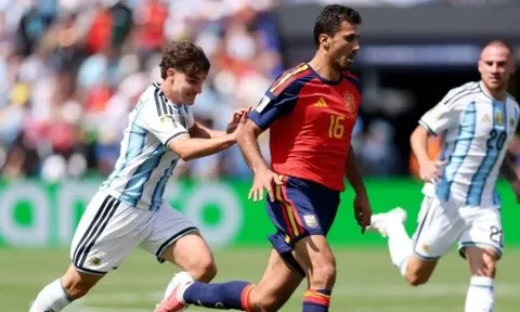 Barca muốn sở hữu cú đúp bom tấn Rodri và Alvarez