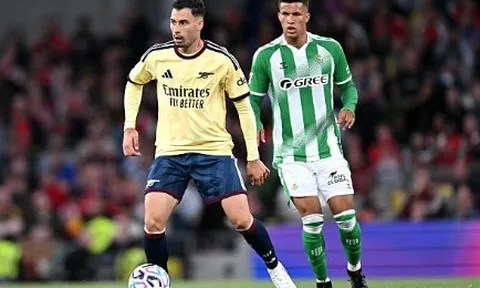 Tin đồn chuyển nhượng sáng 7/8: Juventus mượn Joshua Zirkzee; Galatasaray muốn có Gabriel Martinelli